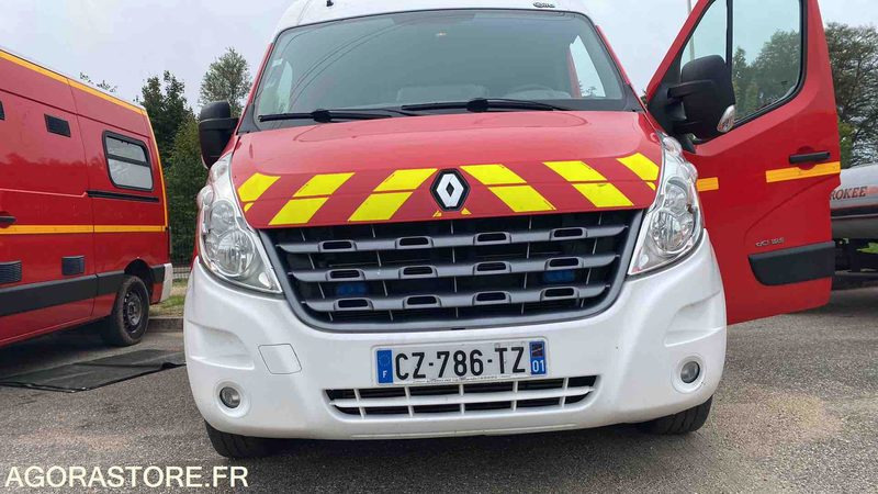 Renault Master III dci 125 - 23/10/2013 - Ambulanță: Foto 2 Renault Master III dci 125 - 23/10/2013 - Ambulanță: Foto 2