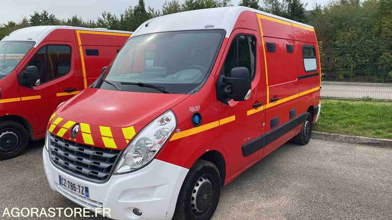 Renault Master III dci 125 - 23/10/2013 - Ambulanță: Foto 1 Renault Master III dci 125 - 23/10/2013 - Ambulanță: Foto 1