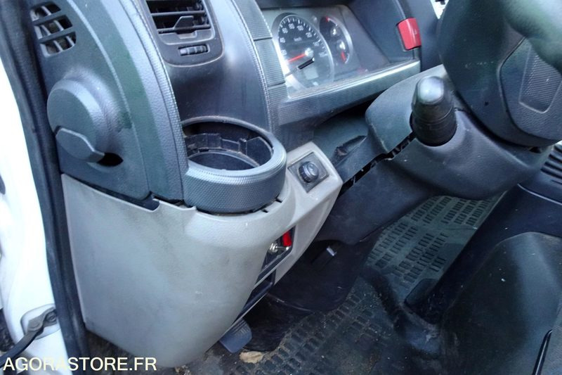 Autoutilitară basculantă Renault Maxity 130 DXI: Foto 20 Autoutilitară basculantă Renault Maxity 130 DXI: Foto 20