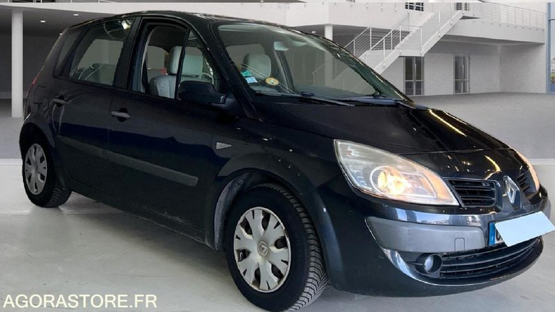 Renault Scénic 1.5 DCI . Contrôle -OK - Motocicletă: Foto 2 Renault Scénic 1.5 DCI . Contrôle -OK - Motocicletă: Foto 2