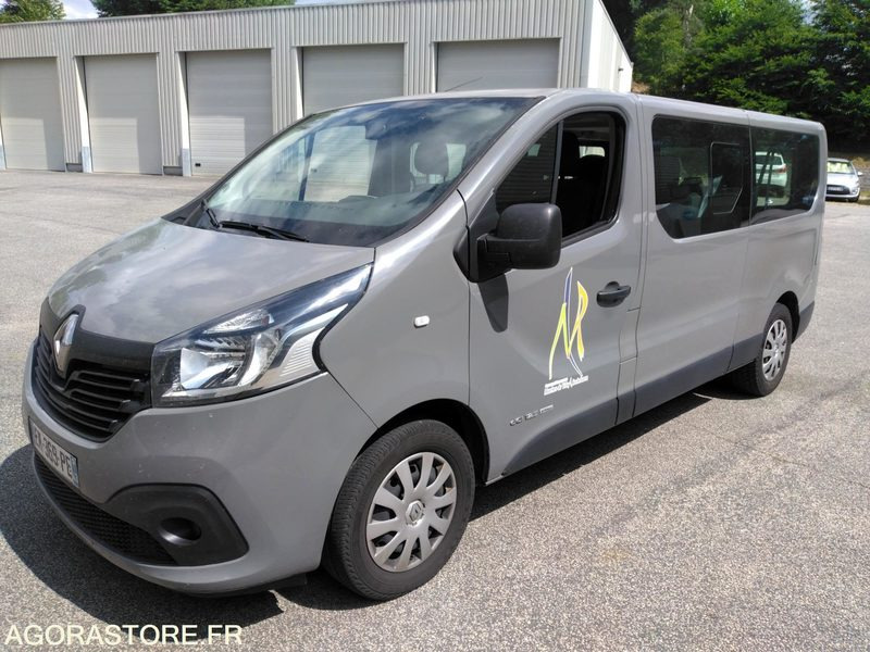 Renault Trafic 2017 114300 kms - Microbuz, Transport persoane: Foto 1 Renault Trafic 2017 114300 kms - Microbuz, Transport persoane: Foto 1