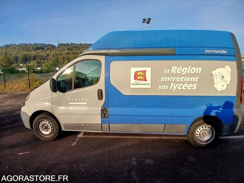 Renault Trafic – Diesel – 2010- 76 566 km - Dubă: Foto 2 Renault Trafic – Diesel – 2010- 76 566 km - Dubă: Foto 2
