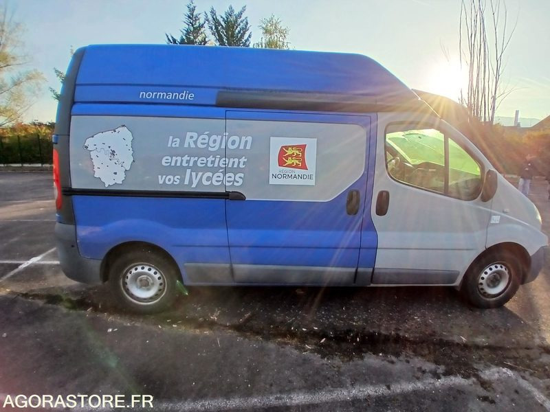 Renault Trafic – Diesel – 2010- 76 566 km - Dubă: Foto 3 Renault Trafic – Diesel – 2010- 76 566 km - Dubă: Foto 3