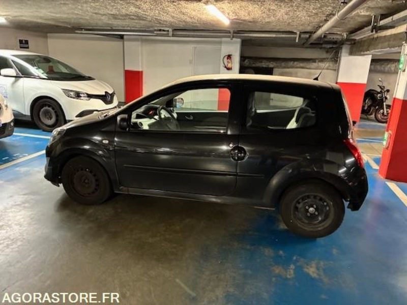 Renault Twingo essence année 2010 avec 122700 km - Automobil: Foto 2 Renault Twingo essence année 2010 avec 122700 km - Automobil: Foto 2
