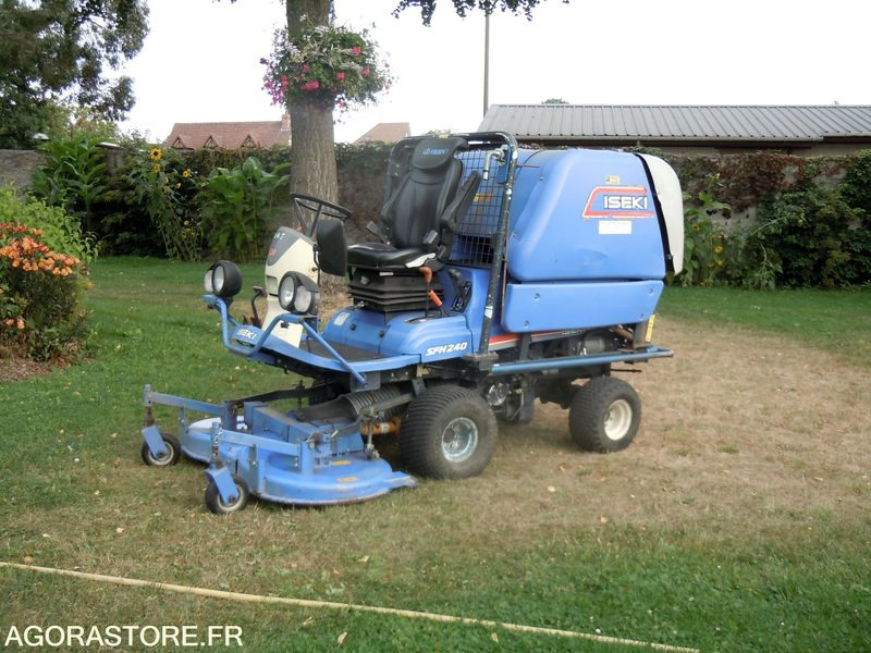TONDEUSE AUTOPORTÉE ISEKI - Maşină de tuns iarba: Foto 1 TONDEUSE AUTOPORTÉE ISEKI - Maşină de tuns iarba: Foto 1