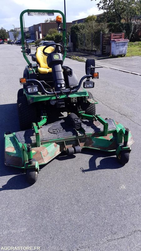 TONDEUSE FRONTALE JOHN DEERE - Maşină de tuns iarba: Foto 2 TONDEUSE FRONTALE JOHN DEERE - Maşină de tuns iarba: Foto 2