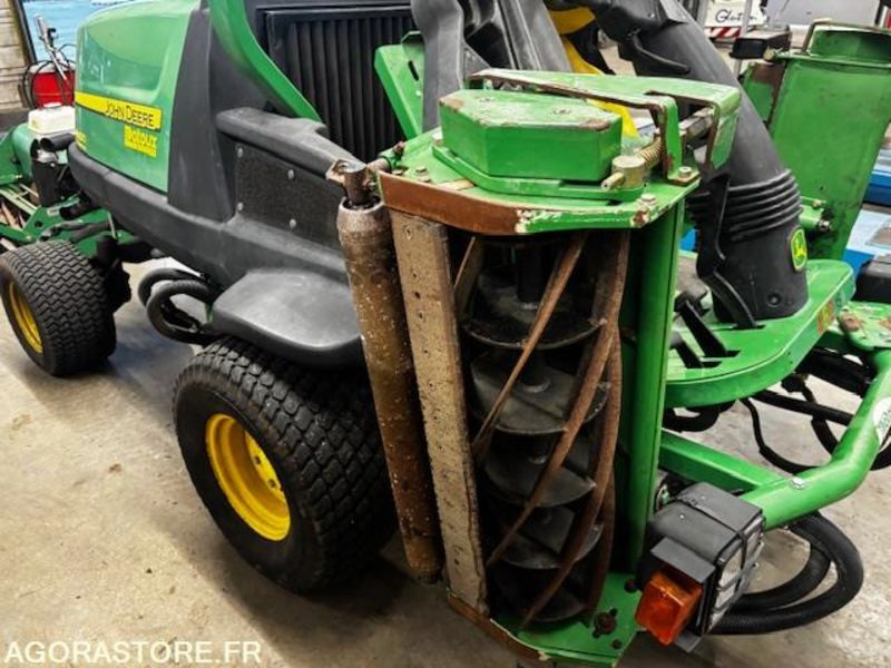 TONDEUSE HELICOIDALE JOHN DEERE 8400-ROULANTE-1521 HEURES. - Maşină de tuns iarba: Foto 1 TONDEUSE HELICOIDALE JOHN DEERE 8400-ROULANTE-1521 HEURES. - Maşină de tuns iarba: Foto 1