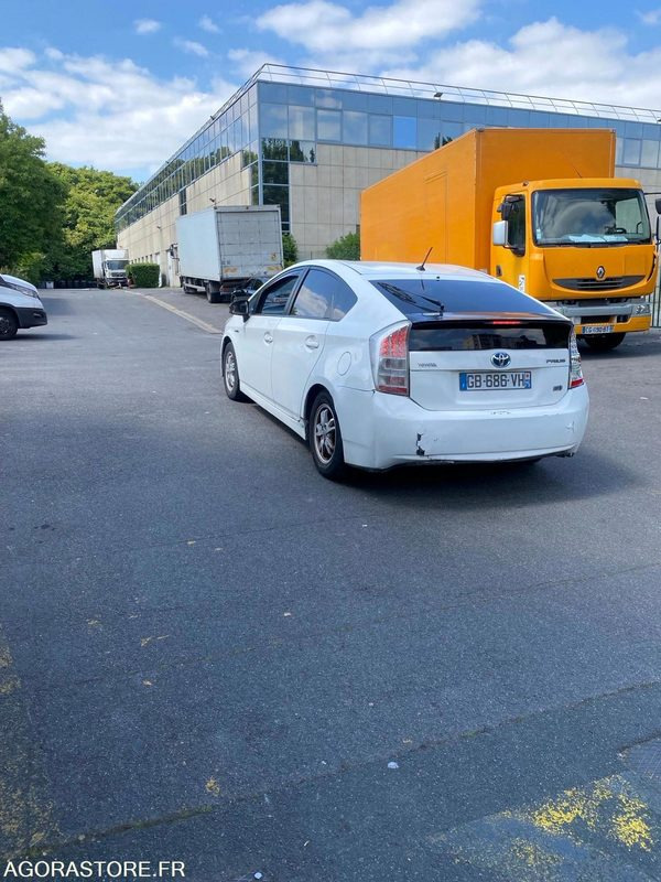 TOYOTA PRIUS HYBRIDE 2/ELECRIQUE/ESS/GPL- 2012- 400000 - Berlină/ Sedan: Foto 3 TOYOTA PRIUS HYBRIDE 2/ELECRIQUE/ESS/GPL- 2012- 400000 - Berlină/ Sedan: Foto 3