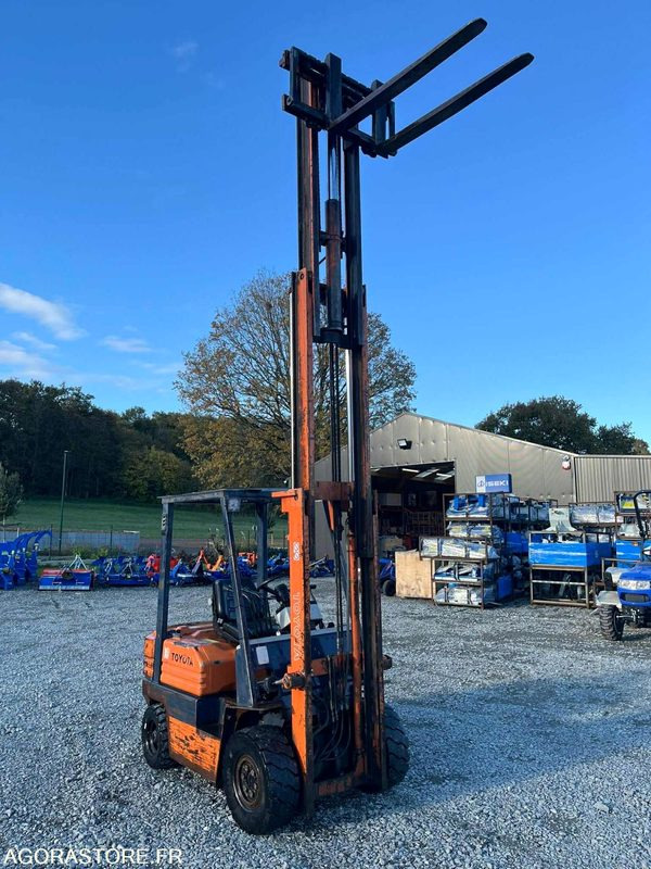 TOYOTA chariot levée libre TOYOTA 025FD18 Diesel - Stivuitor diesel: Foto 4 TOYOTA chariot levée libre TOYOTA 025FD18 Diesel - Stivuitor diesel: Foto 4