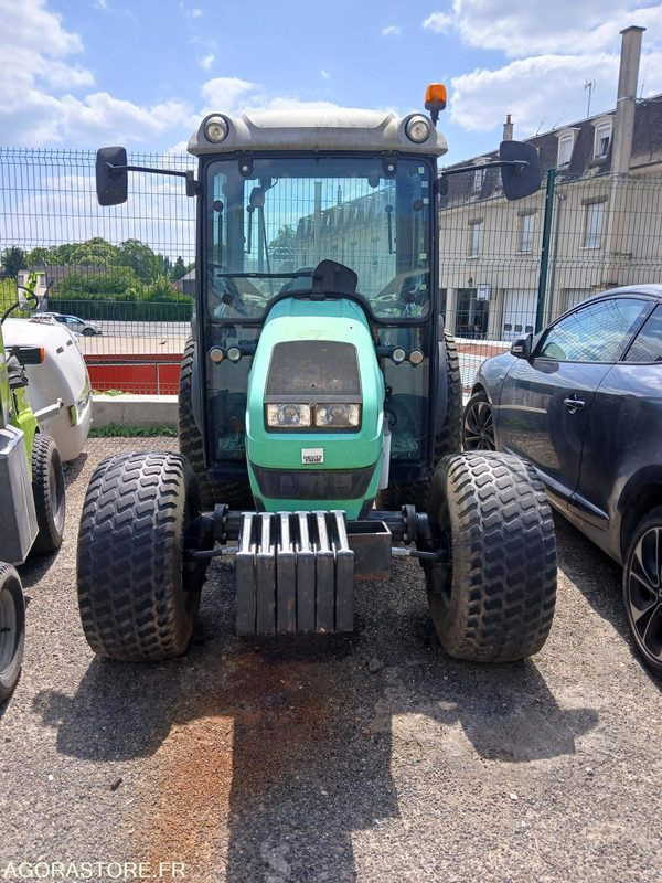 TRACTEUR AGROKID 230 - Tractor agricol: Foto 1 TRACTEUR AGROKID 230 - Tractor agricol: Foto 1