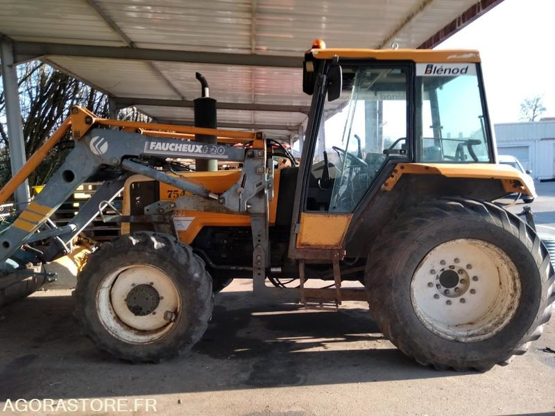 TRACTEUR CHARGEUR RENAULT 754 - 70 CV - Tractor agricol: Foto 1 TRACTEUR CHARGEUR RENAULT 754 - 70 CV - Tractor agricol: Foto 1
