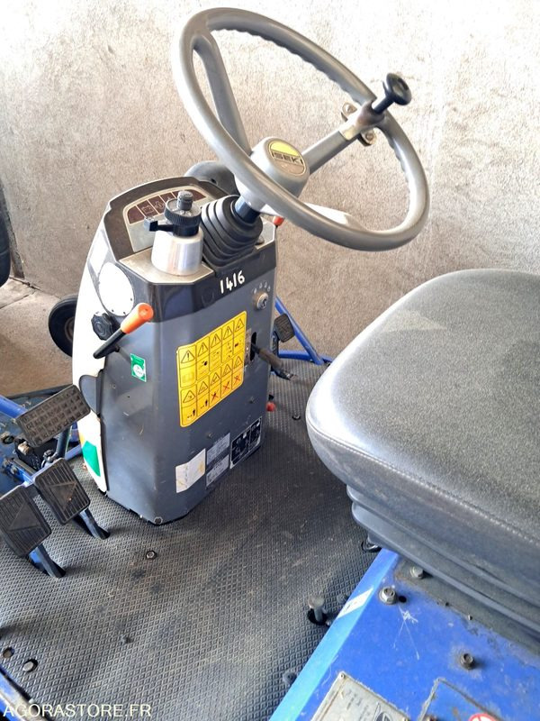 Tondeuse ISEKI - Maşină de tuns iarba: Foto 3 Tondeuse ISEKI - Maşină de tuns iarba: Foto 3