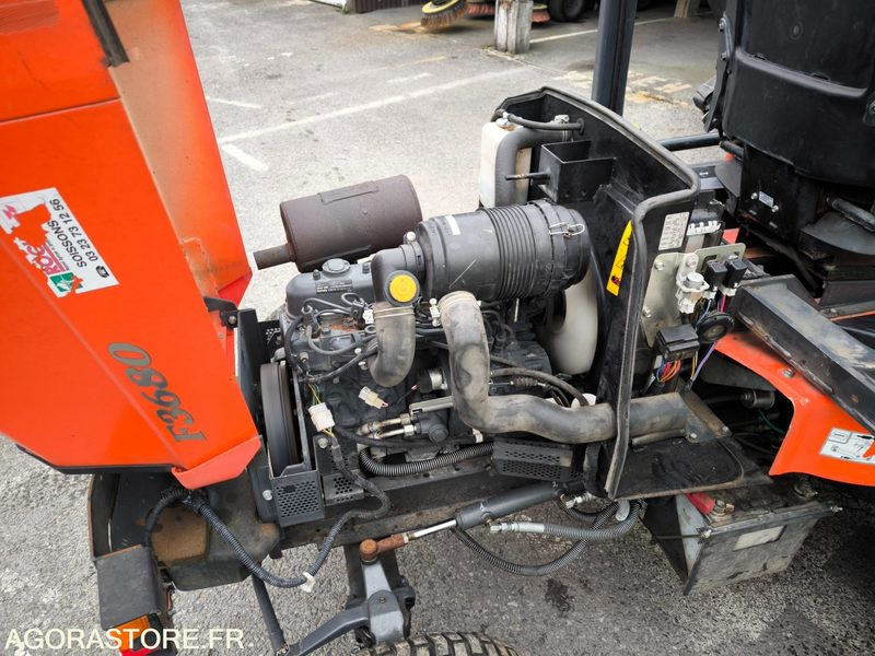Tondeuse KUBOTA F3680 3688 heures 2013 - Maşină de tuns iarba: Foto 3 Tondeuse KUBOTA F3680 3688 heures 2013 - Maşină de tuns iarba: Foto 3