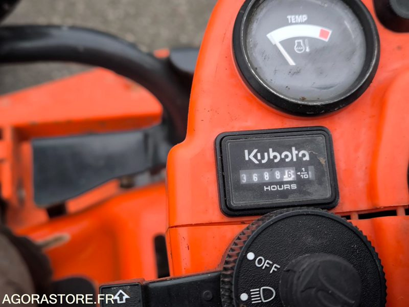 Tondeuse KUBOTA F3680 3688 heures 2013 - Maşină de tuns iarba: Foto 4 Tondeuse KUBOTA F3680 3688 heures 2013 - Maşină de tuns iarba: Foto 4