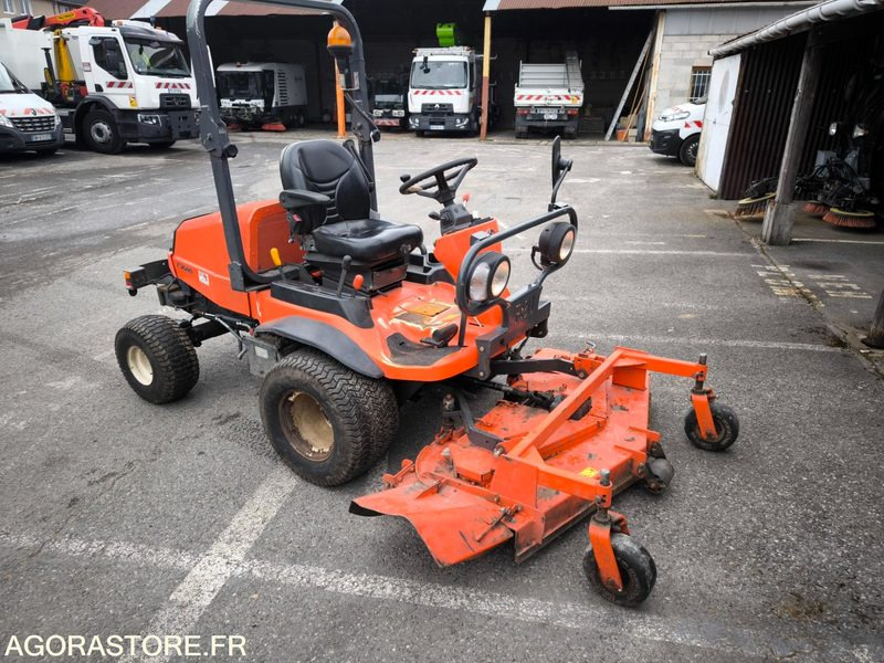 Tondeuse KUBOTA F3680 3688 heures 2013 - Maşină de tuns iarba: Foto 5 Tondeuse KUBOTA F3680 3688 heures 2013 - Maşină de tuns iarba: Foto 5