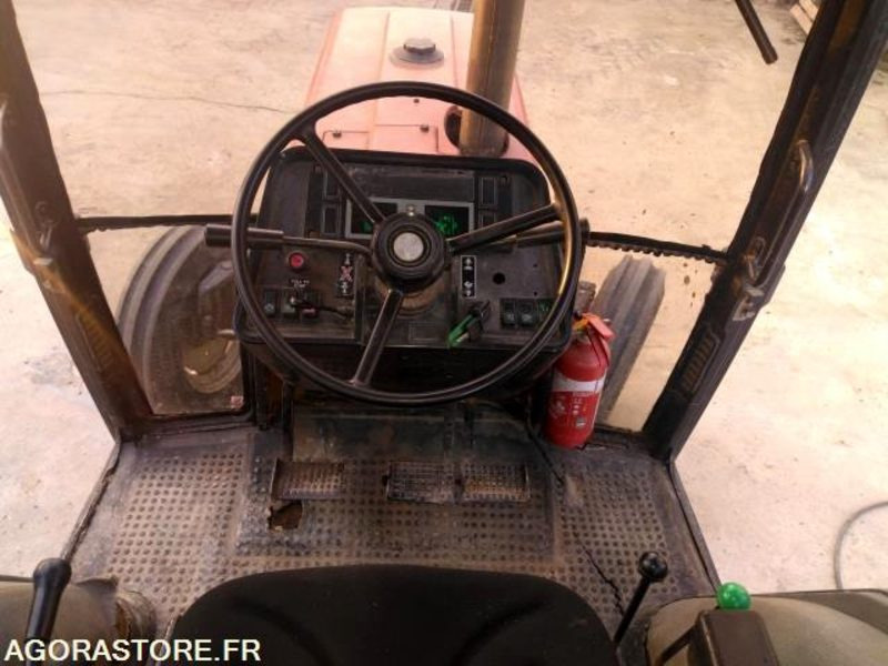 Tracteur CASE 795 XL - Tractor agricol: Foto 3 Tracteur CASE 795 XL - Tractor agricol: Foto 3