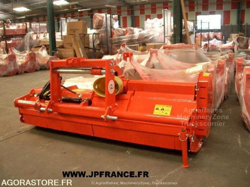 BROYEUR SERIE LOURDE 2.14M DEPORT HYDRAULIQUE - Utilaje agricole: Foto 1 BROYEUR SERIE LOURDE 2.14M DEPORT HYDRAULIQUE - Utilaje agricole: Foto 1