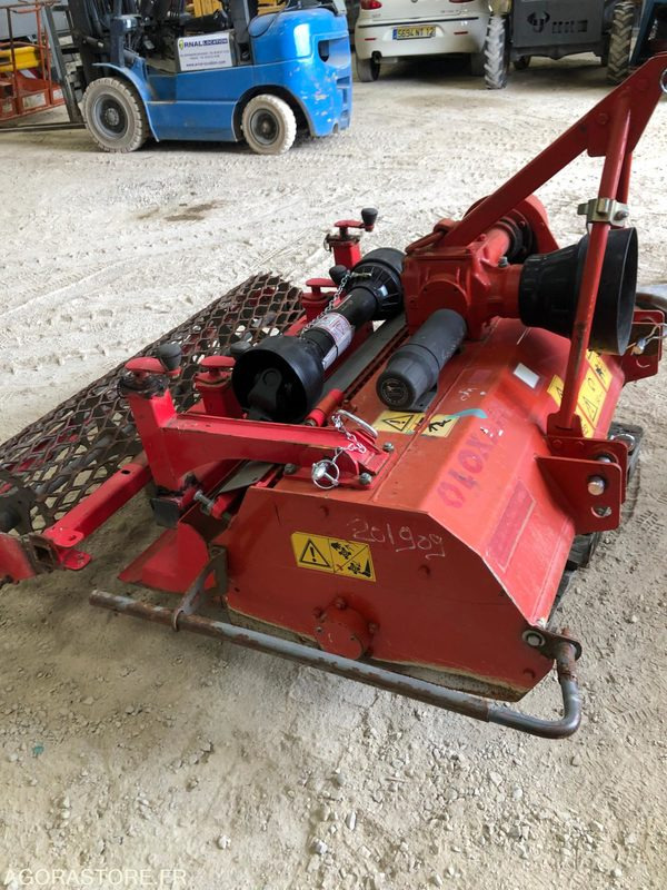 Enfouisseur de pierres DAIRON RD100NIV pour micro tracteur 22-35CV - Utilaje agricole: Foto 4 Enfouisseur de pierres DAIRON RD100NIV pour micro tracteur 22-35CV - Utilaje agricole: Foto 4