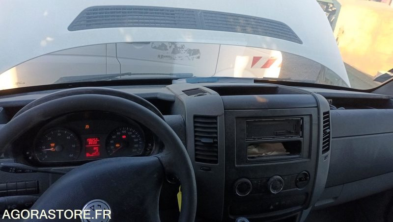 VOLKSWAGEN CRAFTER - 2011 - 198252KM - BL207FB - Autoutilitară basculantă: Foto 5 VOLKSWAGEN CRAFTER - 2011 - 198252KM - BL207FB - Autoutilitară basculantă: Foto 5