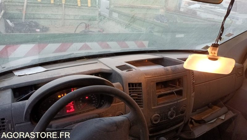 VOLKSWAGEN CRAFTER benne double cabine - 2011 - 213750kms - BL-964-FA - Autoutilitară basculantă: Foto 5 VOLKSWAGEN CRAFTER benne double cabine - 2011 - 213750kms - BL-964-FA - Autoutilitară basculantă: Foto 5