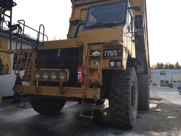 CAT 775 D - Camion minier: Foto 3 CAT 775 D - Camion minier: Foto 3
