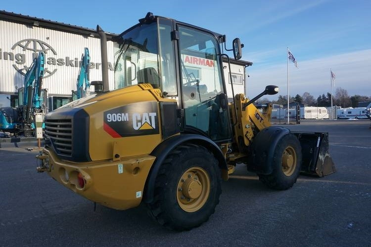 CAT 906 M - Încărcător frontal pe pneuri: Foto 2 CAT 906 M - Încărcător frontal pe pneuri: Foto 2