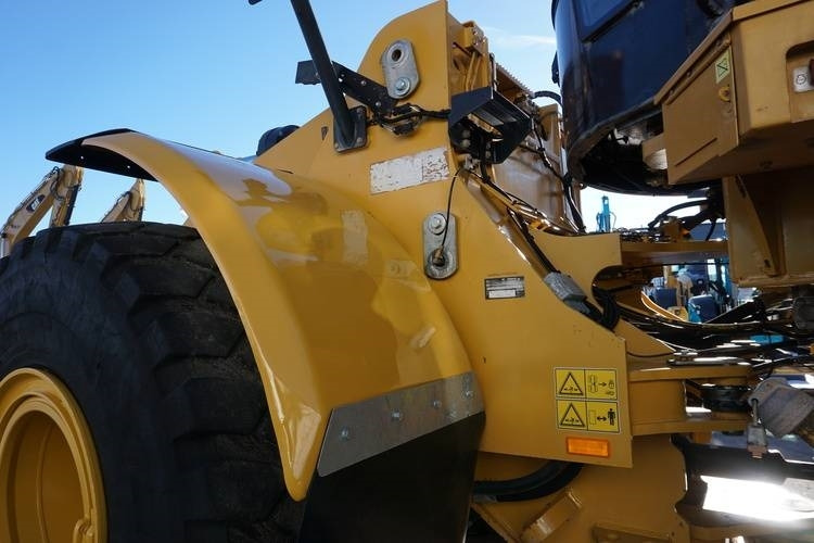 Încărcător frontal pe pneuri CAT 966K: Foto 13