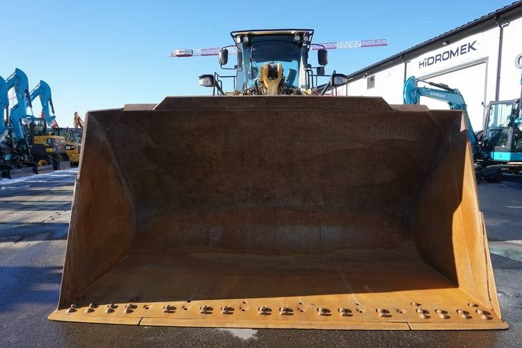 Încărcător frontal pe pneuri CAT 966K: Foto 10