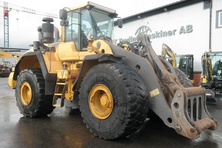 Volvo L220 G - Încărcător frontal pe pneuri: Foto 1 Volvo L220 G - Încărcător frontal pe pneuri: Foto 1