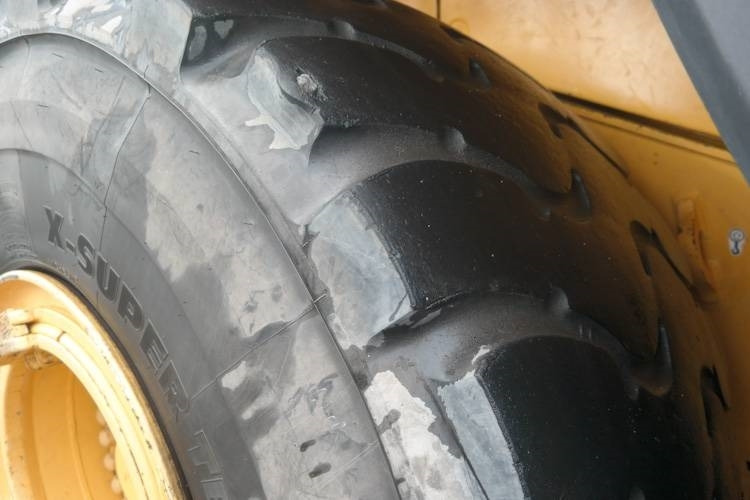 Volvo L220G - Încărcător frontal pe pneuri: Foto 5 Volvo L220G - Încărcător frontal pe pneuri: Foto 5