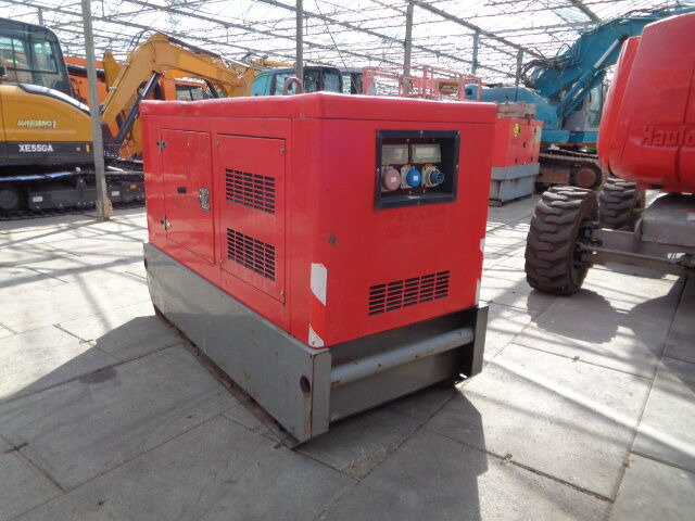 Leasing de Diversen 30 KVA Genelec 30 KVA Diversen 30 KVA Genelec 30 KVA: Foto 7 Leasing de Diversen 30 KVA Genelec 30 KVA Diversen 30 KVA Genelec 30 KVA: Foto 7