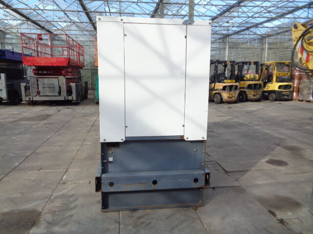 Diversen 60 KVA Aggreko 60 KVA - Generator electric: Foto 2 Diversen 60 KVA Aggreko 60 KVA - Generator electric: Foto 2