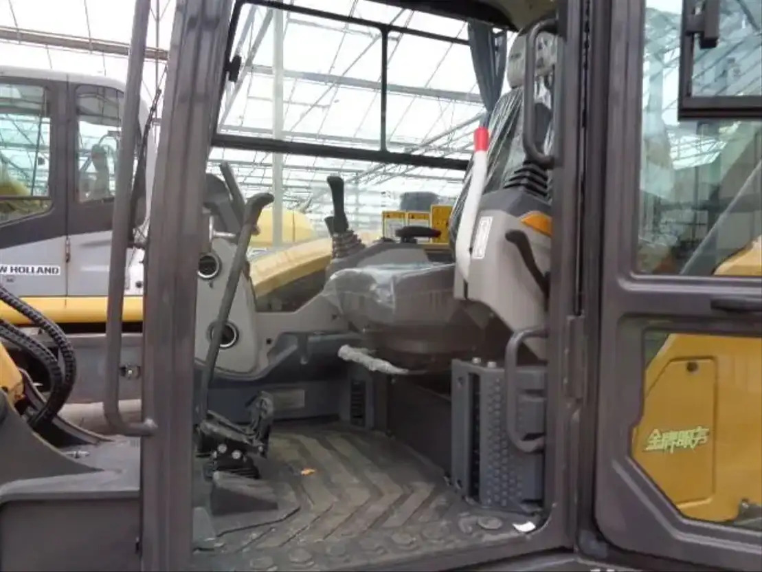 XCMG XE55GA - Excavator pe şenile: Foto 4 XCMG XE55GA - Excavator pe şenile: Foto 4