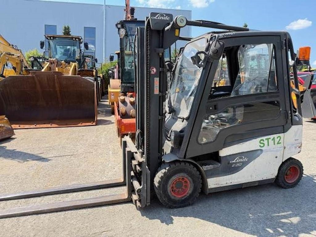 Linde E20-01 - Electrostivuitor: Foto 1 Linde E20-01 - Electrostivuitor: Foto 1