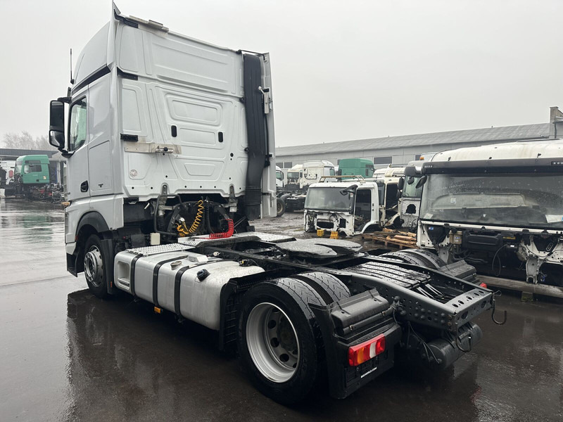 Mercedes-Benz Actros MP4 - Cap tractor: Foto 3 Mercedes-Benz Actros MP4 - Cap tractor: Foto 3