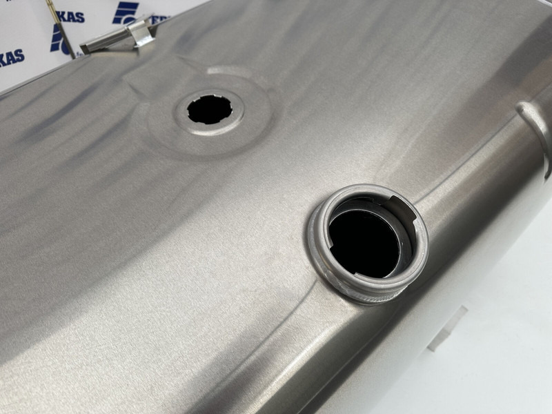 DAF - Rezervor combustibil pentru Camion: Foto 4 DAF - Rezervor combustibil pentru Camion: Foto 4