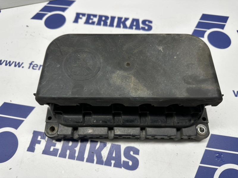 DAF chassis control unit - Calculator de bord pentru Camion: Foto 2 DAF chassis control unit - Calculator de bord pentru Camion: Foto 2