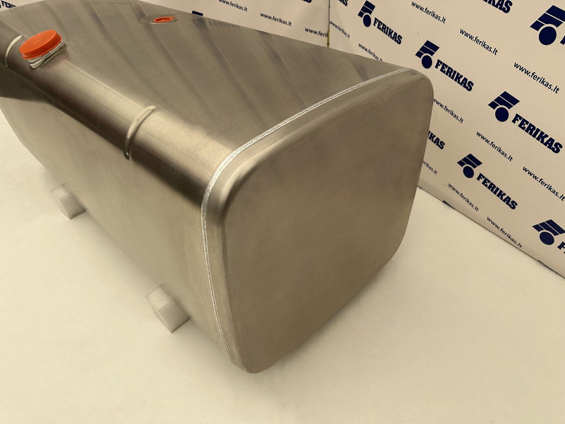 MAN New aluminum fuel tank 600L - Rezervor combustibil pentru Camion: Foto 2 MAN New aluminum fuel tank 600L - Rezervor combustibil pentru Camion: Foto 2