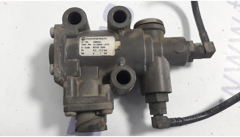 MAN blocking flap control valve - Supapă pentru Camion: Foto 1 MAN blocking flap control valve - Supapă pentru Camion: Foto 1