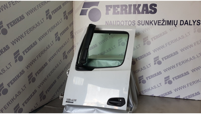 Mercedes-Benz Actros MP4 - Uşă și piese pentru Camion: Foto 1 Mercedes-Benz Actros MP4 - Uşă și piese pentru Camion: Foto 1