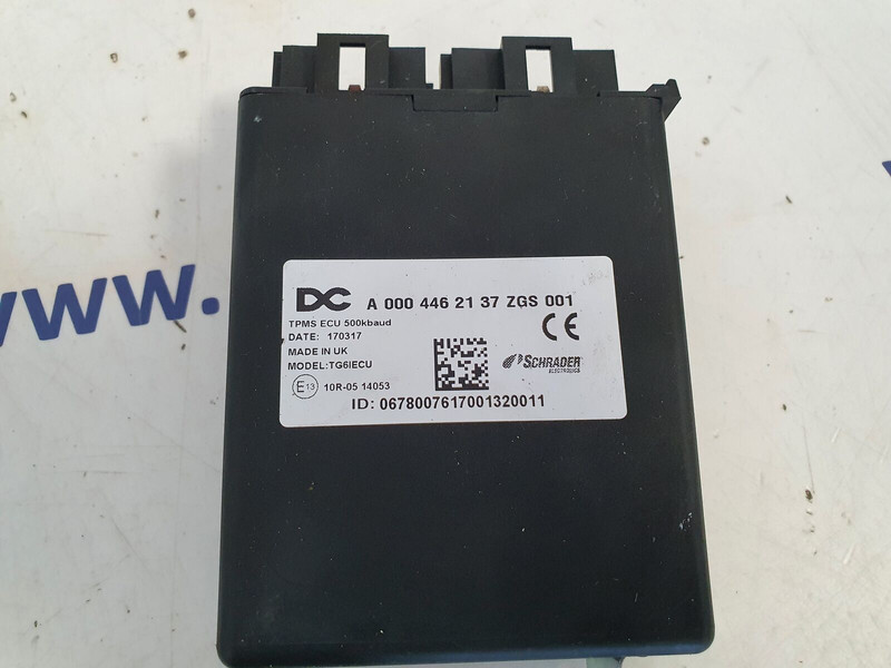 Mercedes-Benz Actros MP4 - Calculator de bord pentru Camion: Foto 2 Mercedes-Benz Actros MP4 - Calculator de bord pentru Camion: Foto 2