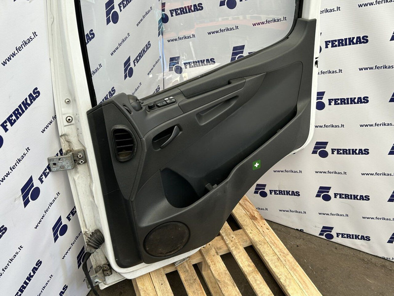 Mercedes-Benz Atego - Uşă și piese pentru Camion: Foto 5 Mercedes-Benz Atego - Uşă și piese pentru Camion: Foto 5