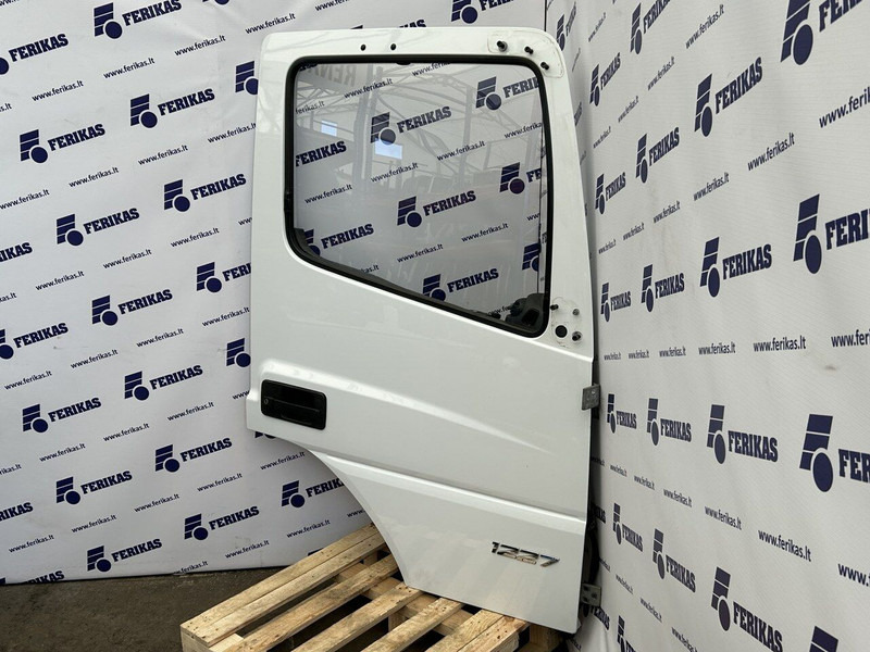 Mercedes-Benz Atego - Uşă și piese pentru Camion: Foto 2 Mercedes-Benz Atego - Uşă și piese pentru Camion: Foto 2
