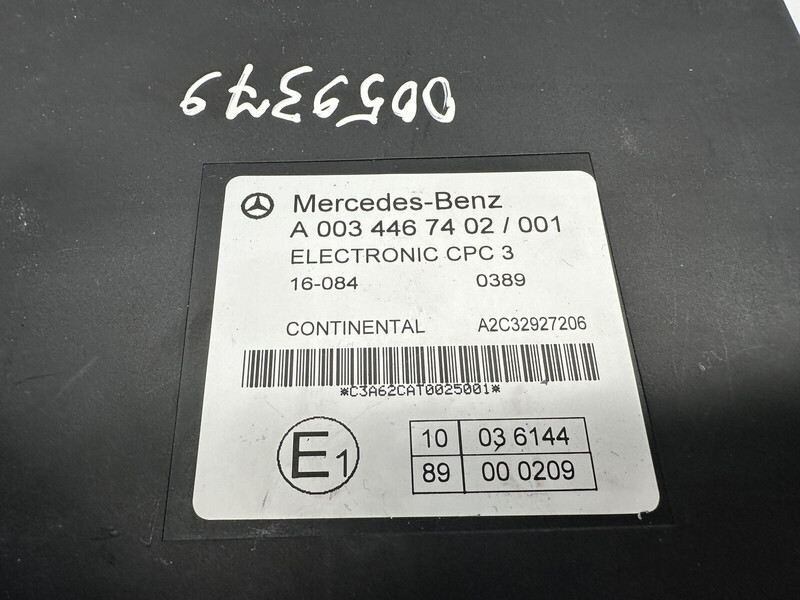 Mercedes-Benz CPC3 - Calculator de bord pentru Camion: Foto 4 Mercedes-Benz CPC3 - Calculator de bord pentru Camion: Foto 4