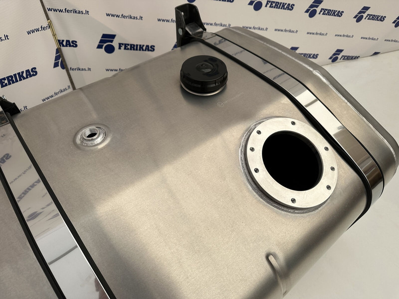 Mercedes-Benz - Rezervor hidraulic pentru Camion: Foto 2 Mercedes-Benz - Rezervor hidraulic pentru Camion: Foto 2