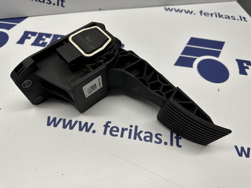 Mercedes-Benz MP4 accelerator pedal - Pedala pentru Camion: Foto 1 Mercedes-Benz MP4 accelerator pedal - Pedala pentru Camion: Foto 1