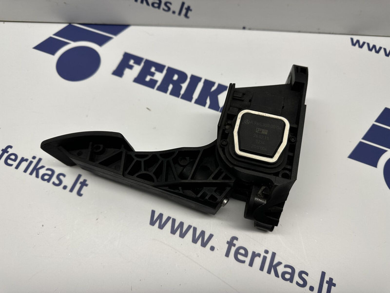 Mercedes-Benz MP4 accelerator pedal - Pedala pentru Camion: Foto 2 Mercedes-Benz MP4 accelerator pedal - Pedala pentru Camion: Foto 2