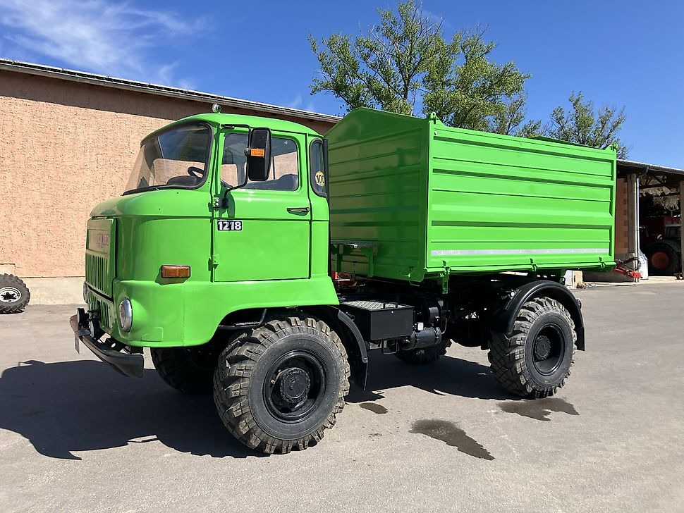 Türpisch Landmaschinen
Herr Christian Türpisch - - Remorcă autobasculantă agricolă: Foto 2 Türpisch Landmaschinen
Herr Christian Türpisch - - Remorcă autobasculantă agricolă: Foto 2