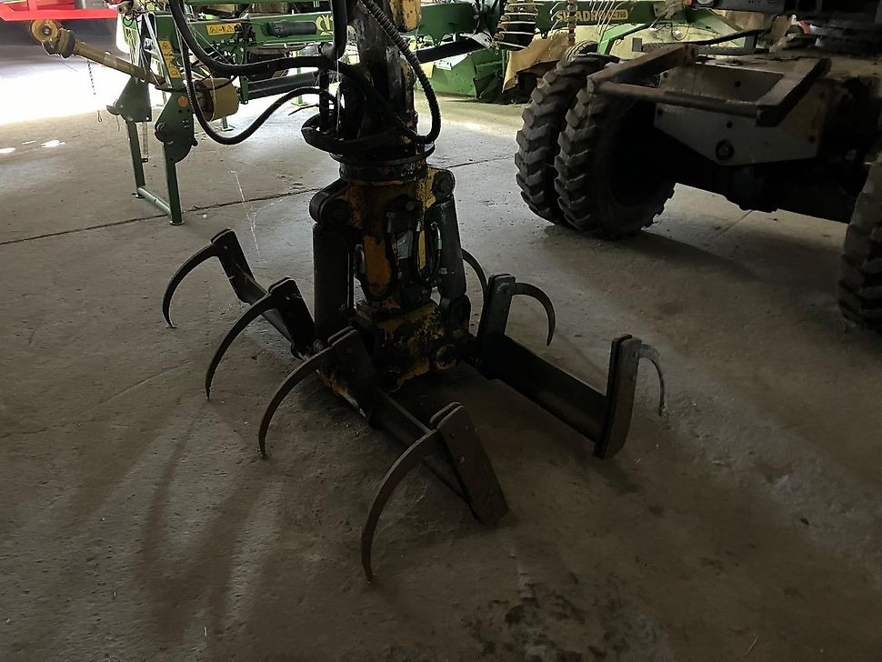 Türpisch Landmaschinen
Herr Christian Türpisch - - Excavator pe roţi: Foto 3 Türpisch Landmaschinen
Herr Christian Türpisch - - Excavator pe roţi: Foto 3