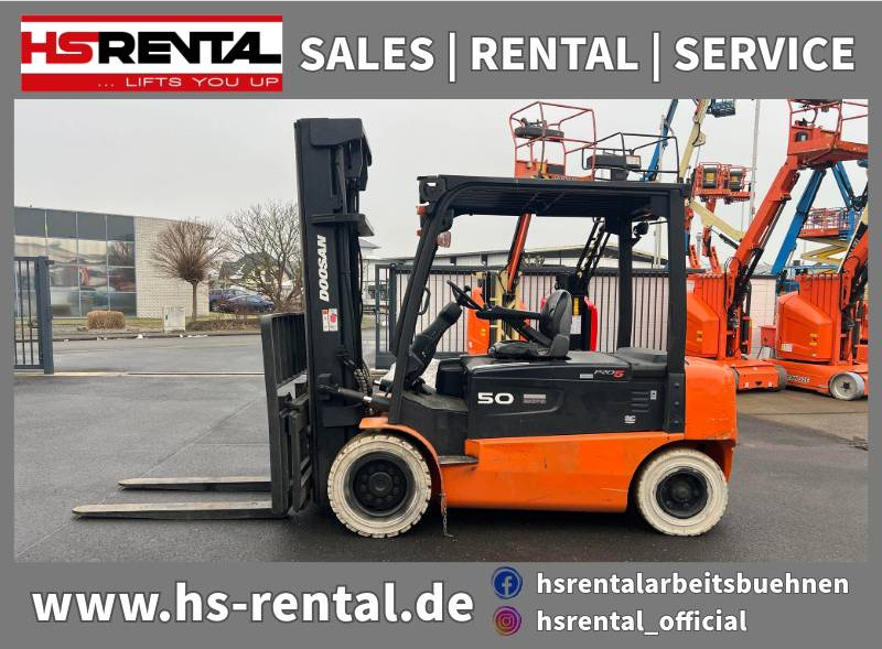 Doosan B50X5 5T 6m Triplex non-marking (1841) - Electrostivuitor: Foto 1 Doosan B50X5 5T 6m Triplex non-marking (1841) - Electrostivuitor: Foto 1